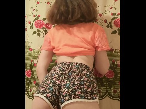 ❤️ Garota jovem e sexy tirando seus shorts da câmera Pornuts em pt-br.com-porn-zog.ru
