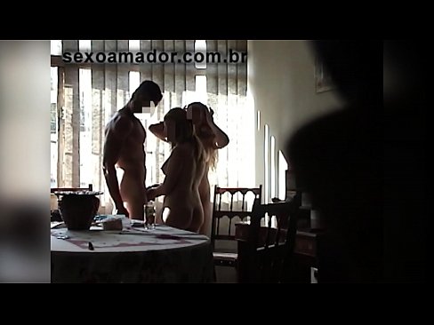 ❤️ Amigos sexuais convidam um homem gigante e uma ménage à trois com ele Pornuts em pt-br.com-porn-zog.ru